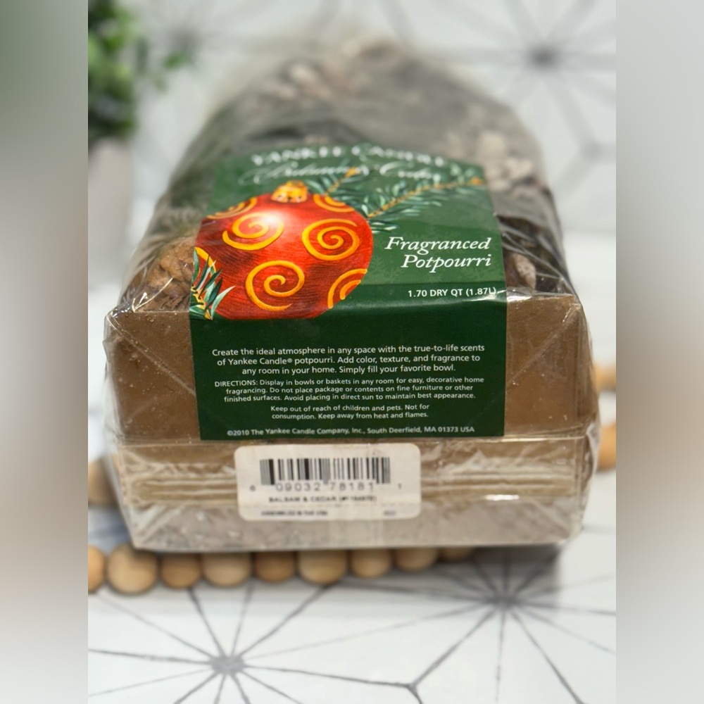 Yankee Candle Home Dry Fragrance Decorative Balsam & Cedar Scent Potpourri Decor - Picture 5 of 5